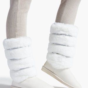 Fuzzie Boots Valene w/ Sparkle Bands Size 9 - Fits like an 8.5 small